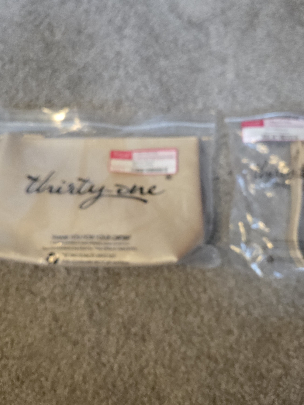 Thirty-One Tapered Pouch Gold Metallic Smooth Pebble With Wristlet Strap